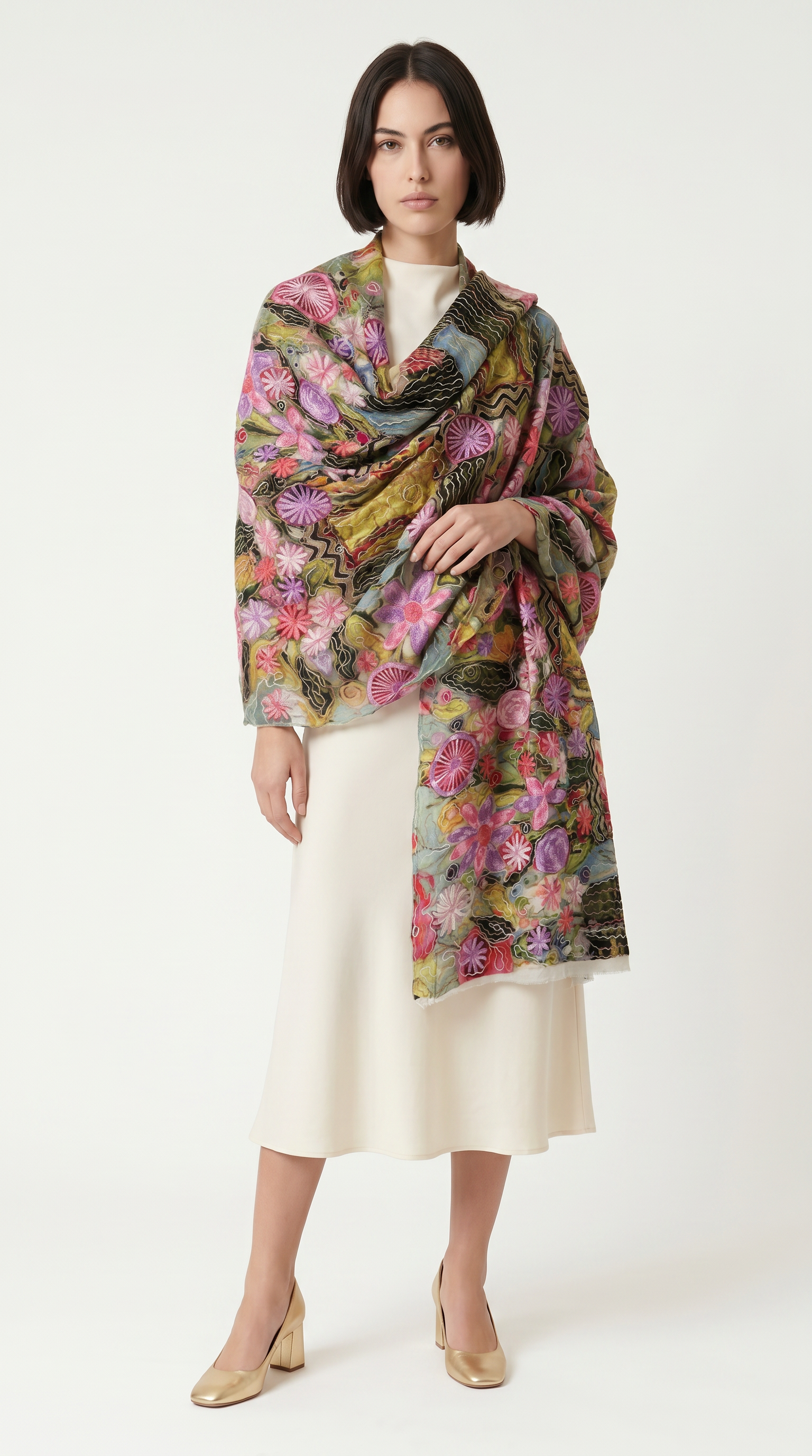 İşlemeli İpek Şal – Sanatsal Dokulu Desen