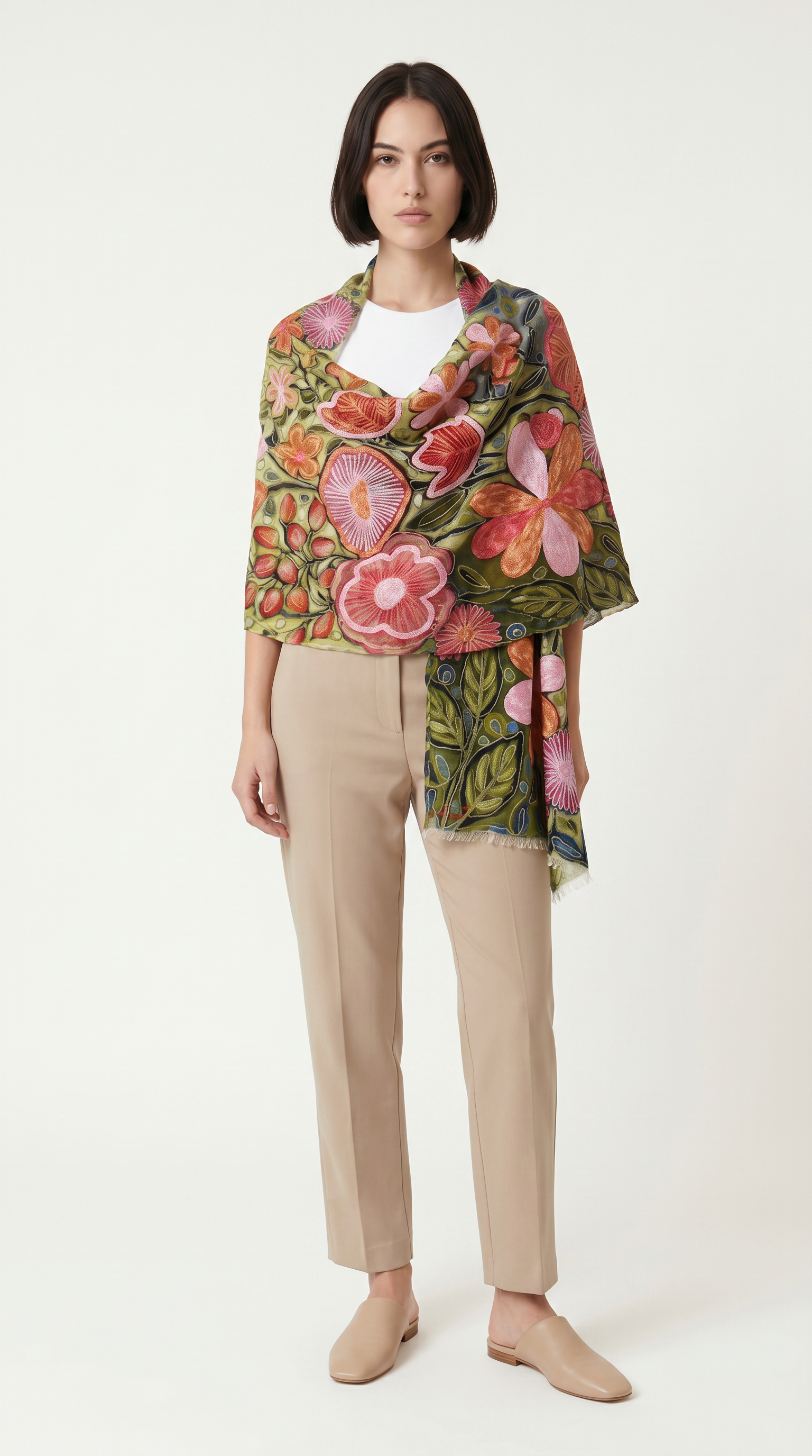 Çiçek Desen İşlemeli İpek Şal