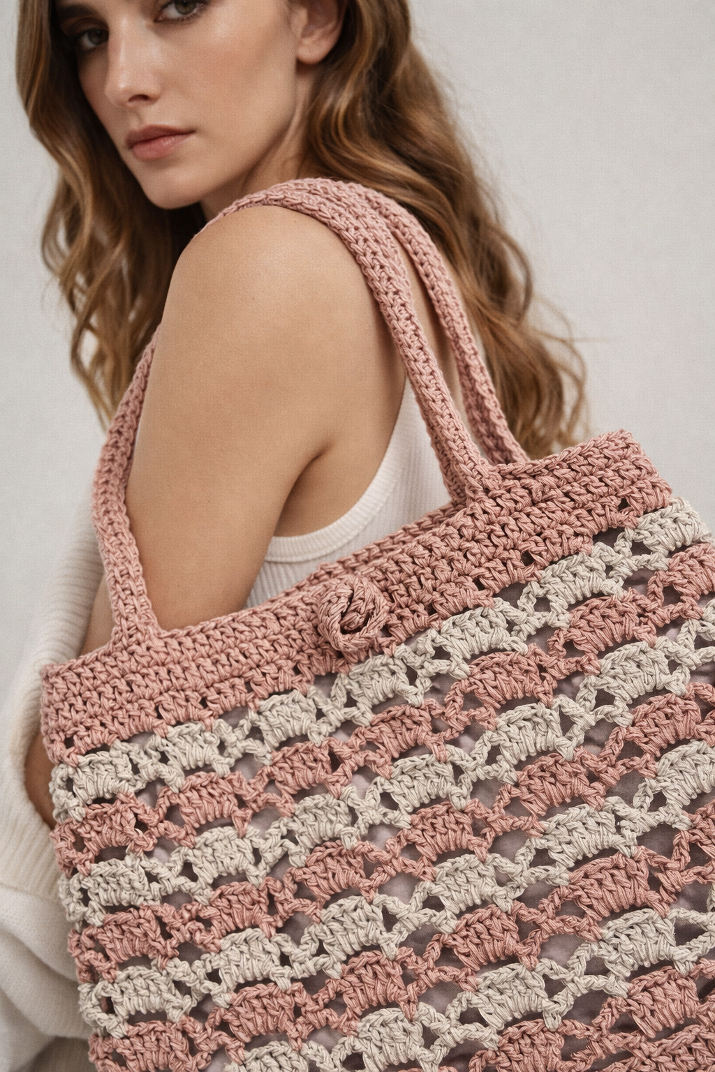 Two-Tone Hand Knitted Mesh Bag